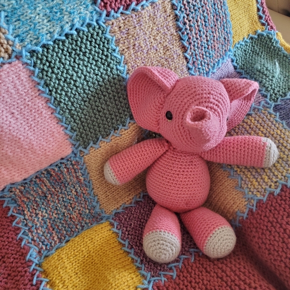 Vintage Handmade Quilted Blanket - Picture 4 of 5